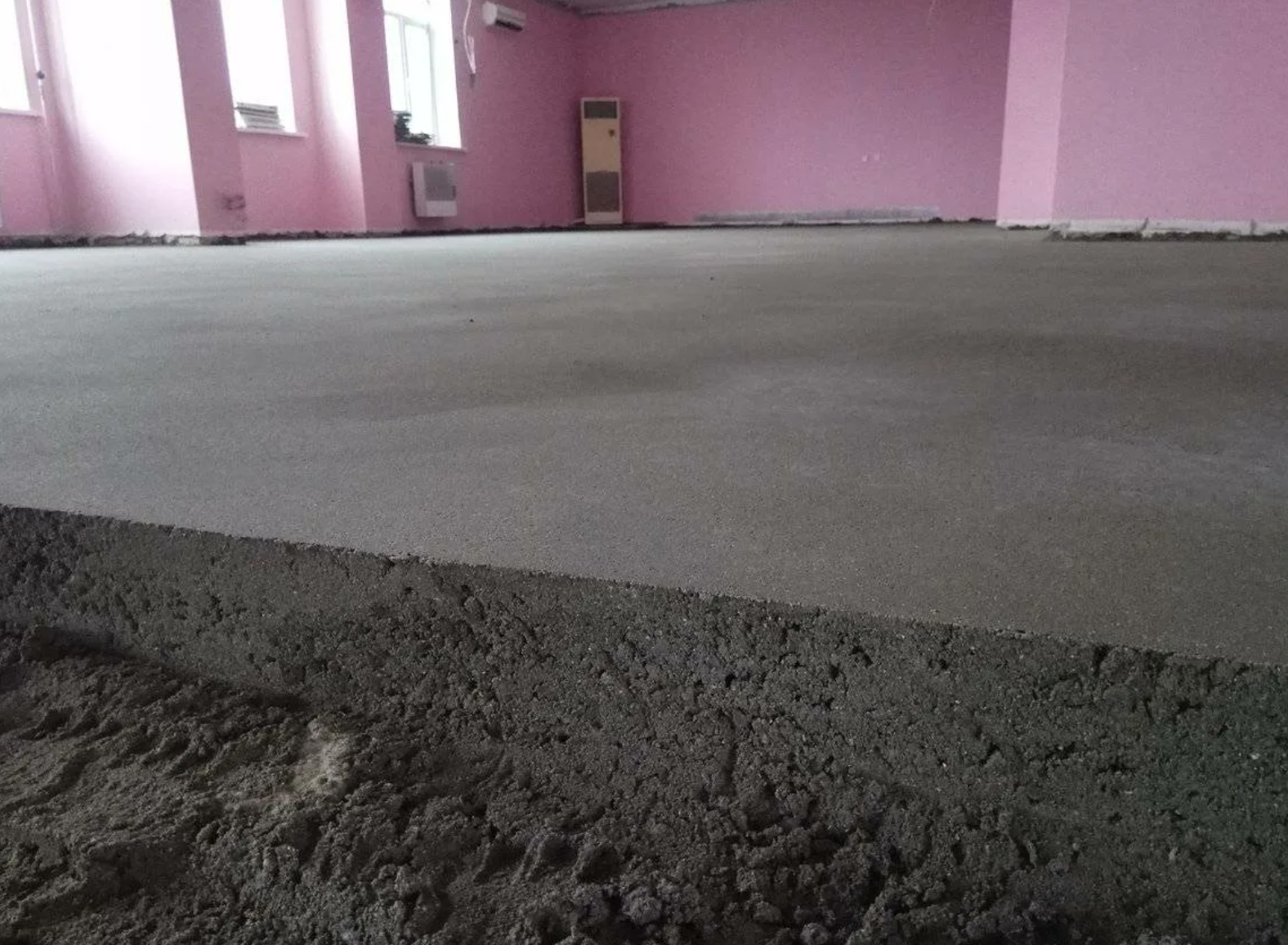 Шаг за шагом: как выполнить полусухую стяжку пола своими руками