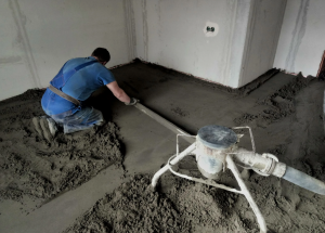 Сравнение полусухой и традиционной стяжки пола: что лучше выбрать