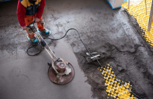 Что такое полусухая стяжка пола и как она работает?